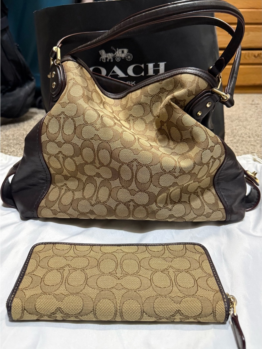 Vintage Coach Signature Jacquard
Edie shoulder bag paired with a matching wallet